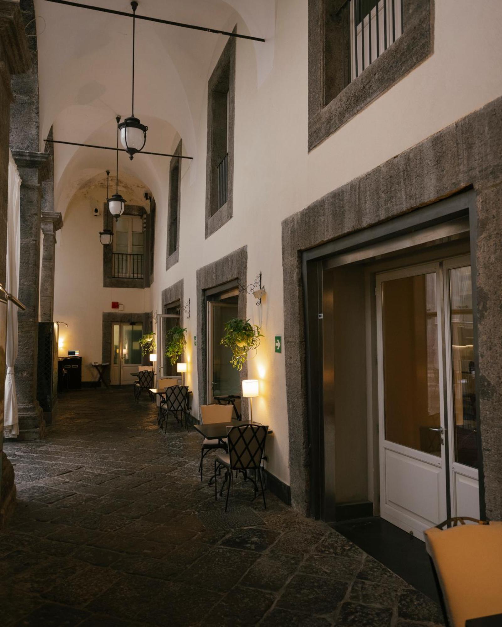 Palazzo Caracciolo