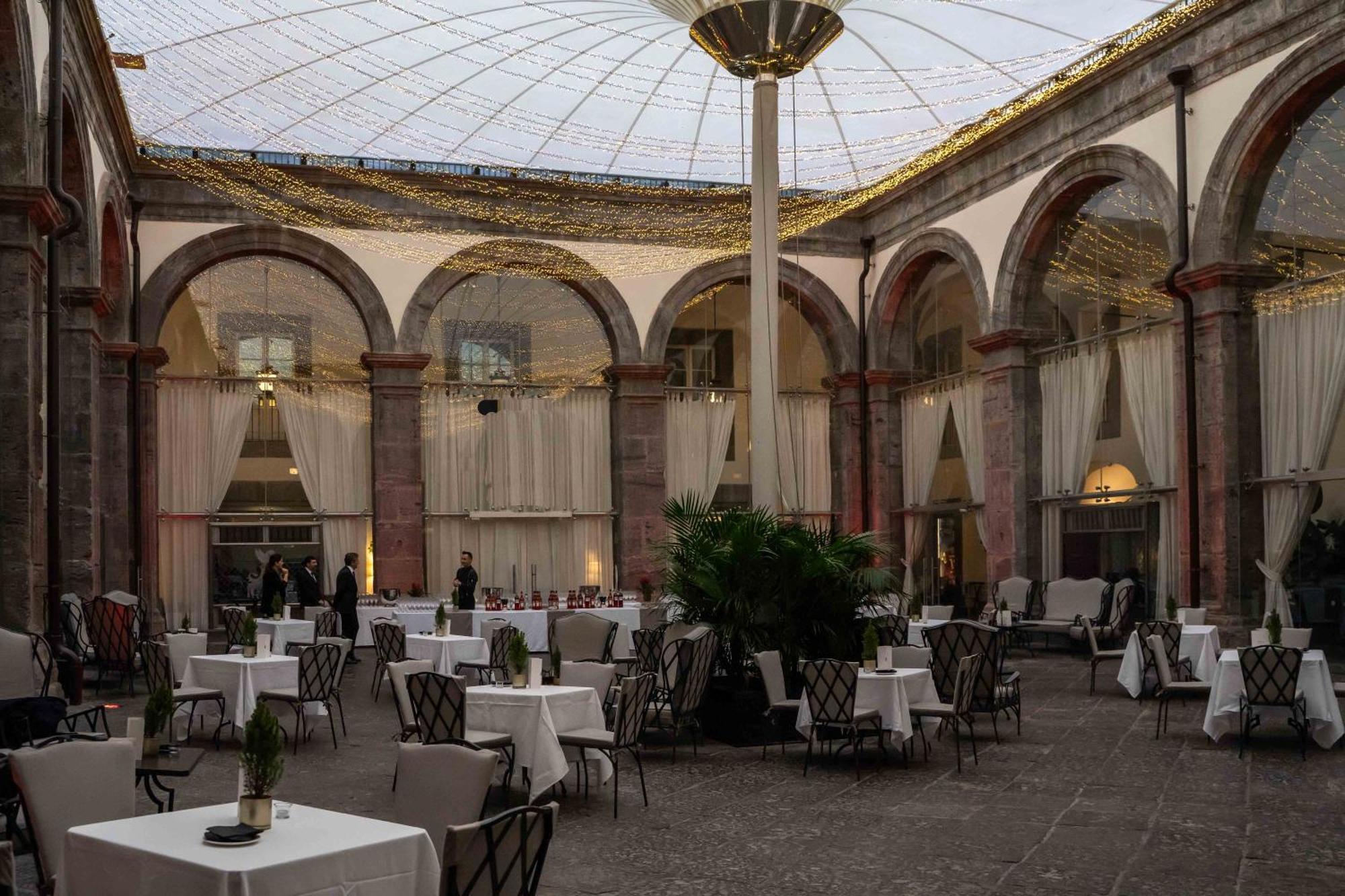 Palazzo Caracciolo Hotel 4*